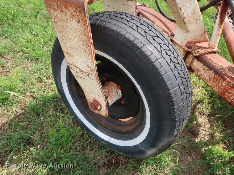 image for item DG3451 (2) John Deere 208 grain drills