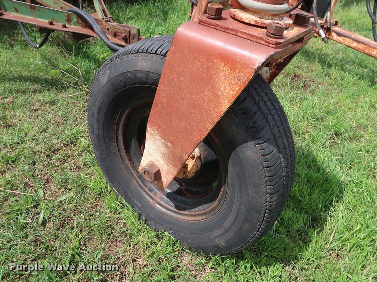 image for item DG3451 (2) John Deere 208 grain drills