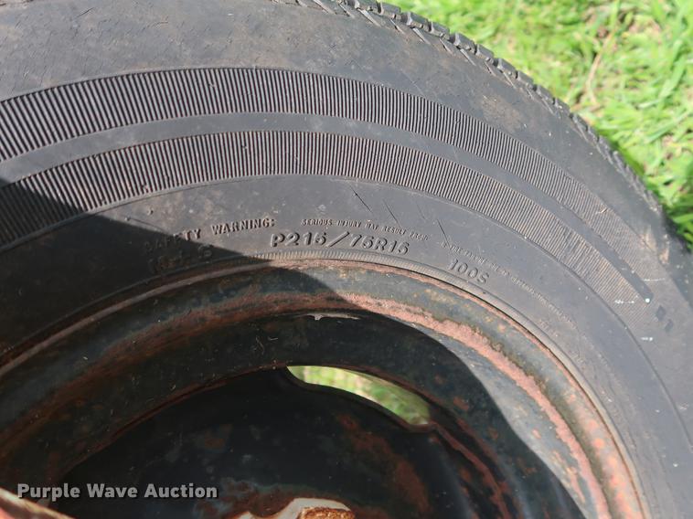 image for item DG3451 (2) John Deere 208 grain drills