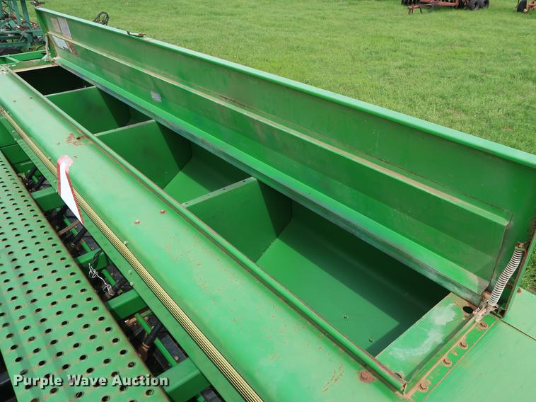 image for item DG3452 John Deere 750 grain drill
