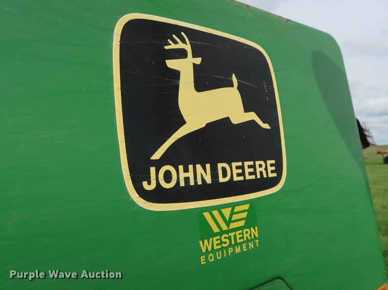 image for item DG3452 John Deere 750 grain drill