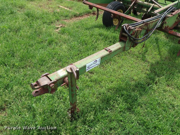image for item DG3453 John Deere 1300 planter