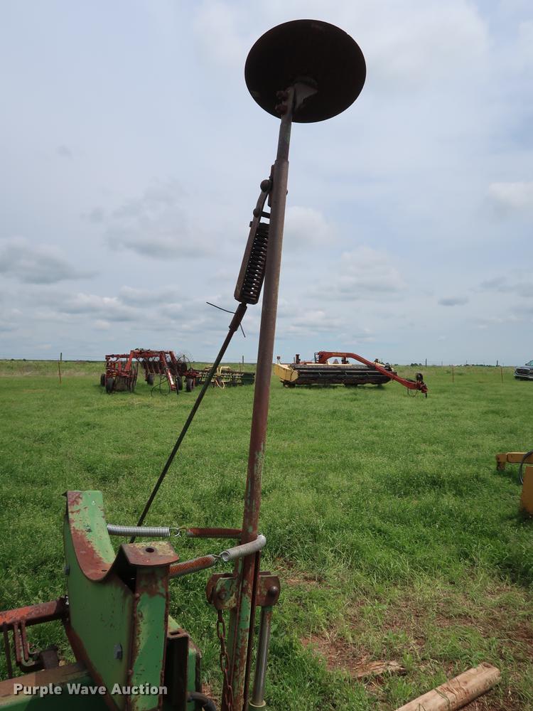 image for item DG3453 John Deere 1300 planter