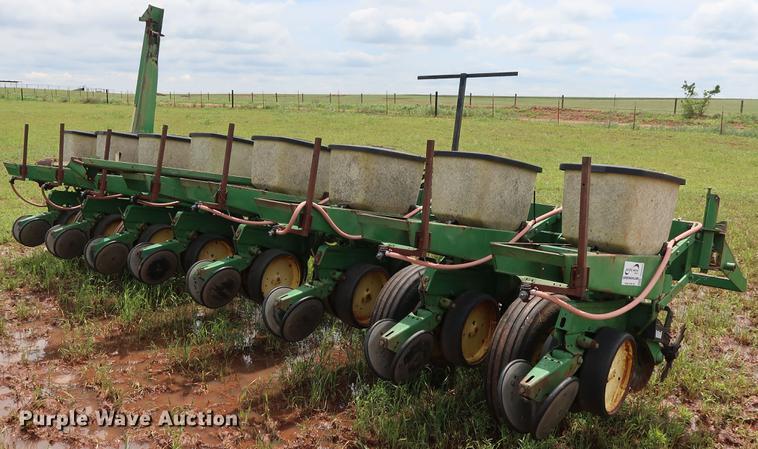 image for item DG3454 John Deere 7000 planter