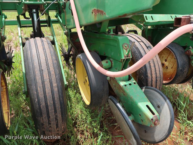 image for item DG3454 John Deere 7000 planter