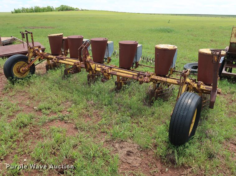 image for item DG3457 Buffalo 4300-B-6 planter