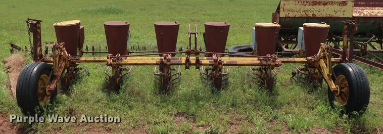 image for item DG3457 Buffalo 4300-B-6 planter