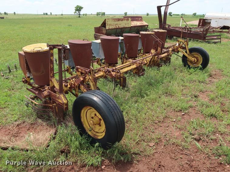 image for item DG3457 Buffalo 4300-B-6 planter