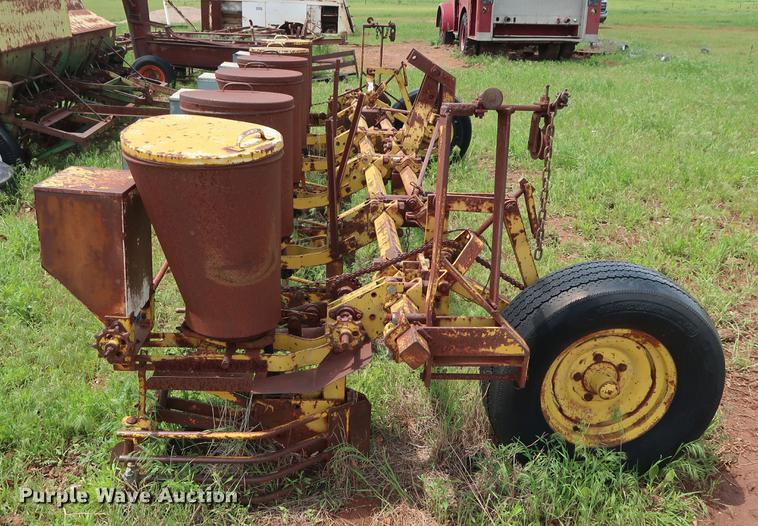 image for item DG3457 Buffalo 4300-B-6 planter