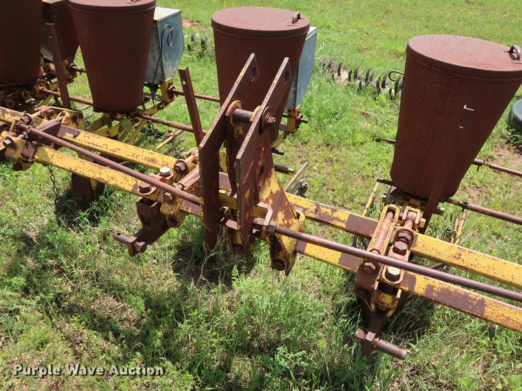 image for item DG3457 Buffalo 4300-B-6 planter