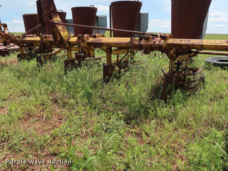 image for item DG3457 Buffalo 4300-B-6 planter