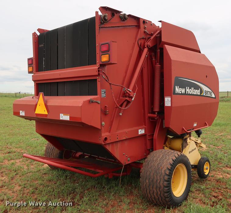 image for item DG3460 2003 New Holland BR780 round baler