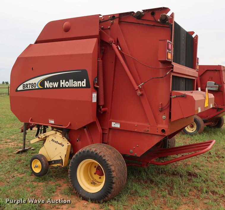 image for item DG3460 2003 New Holland BR780 round baler
