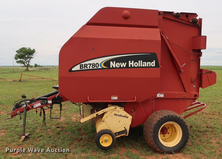 image for item DG3460 2003 New Holland BR780 round baler