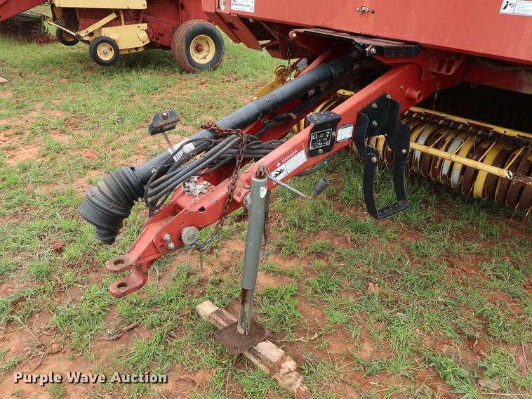 image for item DG3460 2003 New Holland BR780 round baler