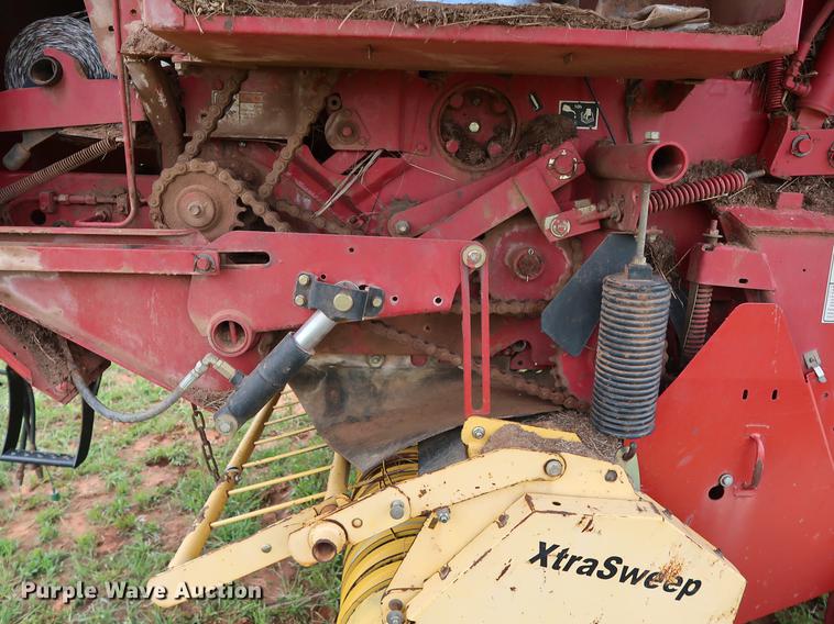 image for item DG3460 2003 New Holland BR780 round baler