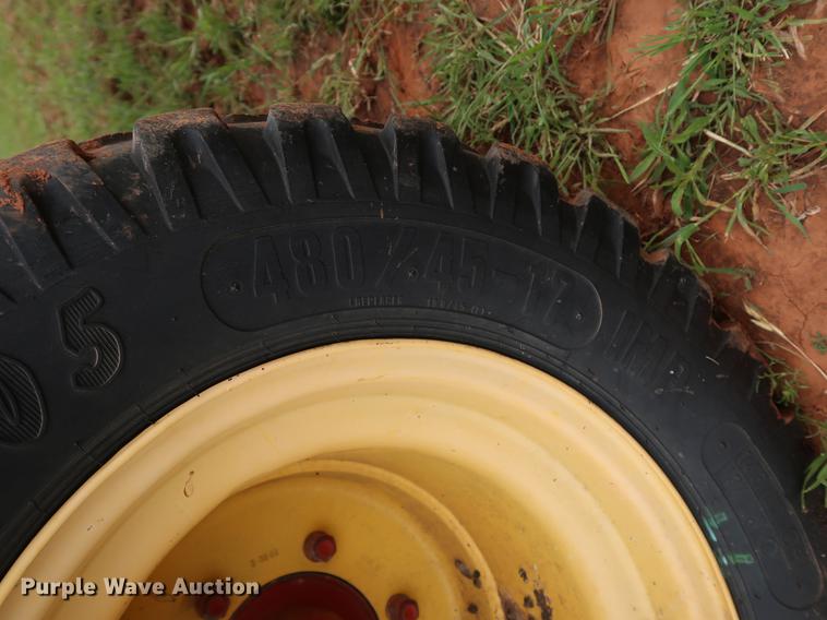 image for item DG3460 2003 New Holland BR780 round baler