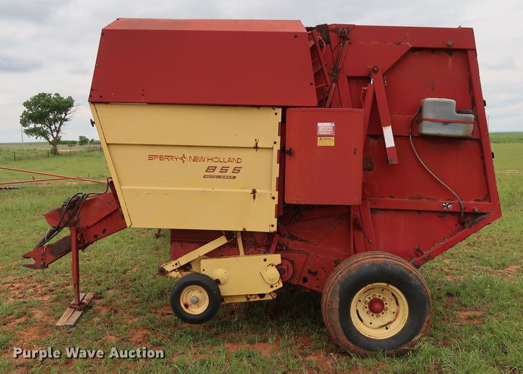 image for item DG3461 1985 New Holland 855 round baler