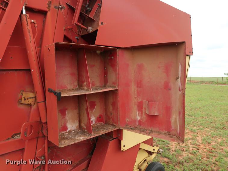 image for item DG3461 1985 New Holland 855 round baler