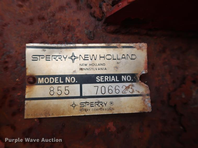 image for item DG3461 1985 New Holland 855 round baler