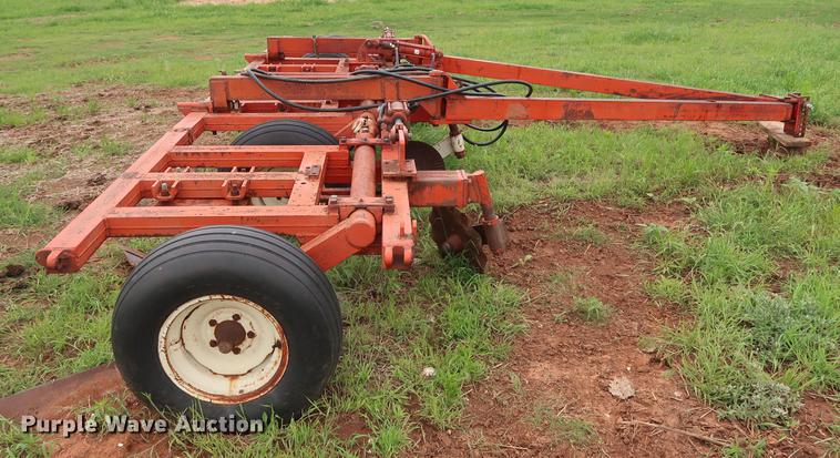 image for item DG3463 Richardson AD Flex stubble mulch sweep plow