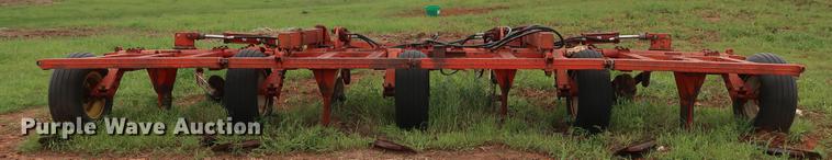 image for item DG3463 Richardson AD Flex stubble mulch sweep plow