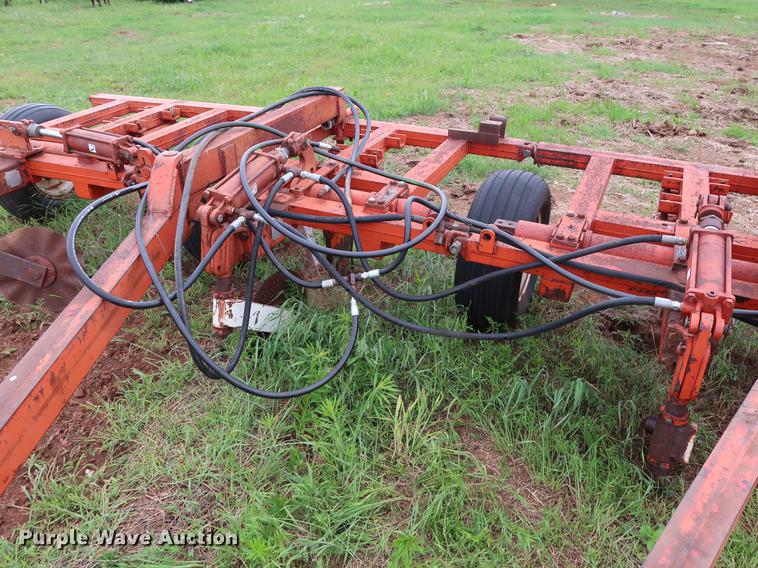 image for item DG3463 Richardson AD Flex stubble mulch sweep plow
