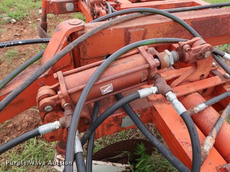 image for item DG3463 Richardson AD Flex stubble mulch sweep plow