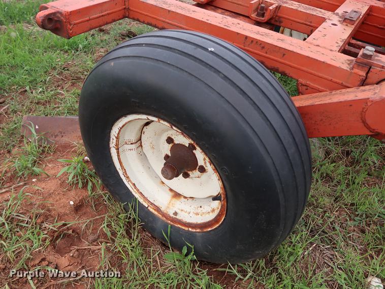 image for item DG3463 Richardson AD Flex stubble mulch sweep plow