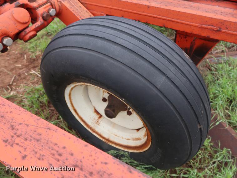 image for item DG3463 Richardson AD Flex stubble mulch sweep plow