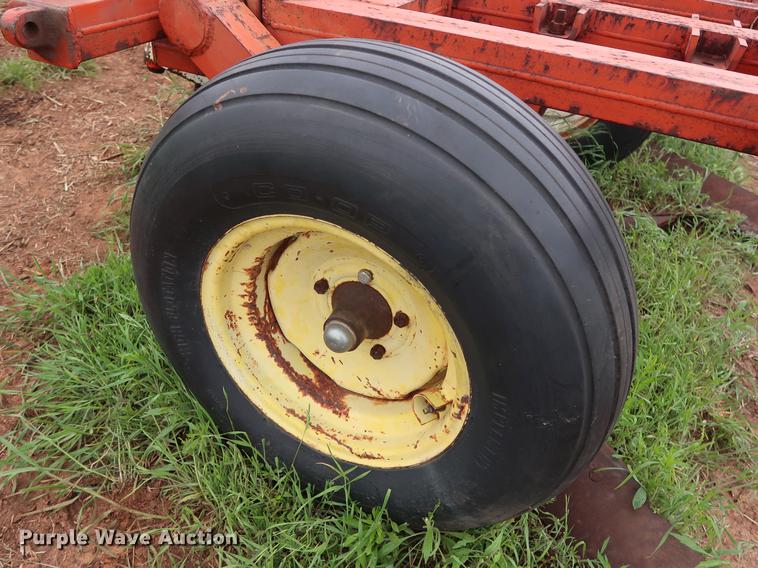 image for item DG3463 Richardson AD Flex stubble mulch sweep plow