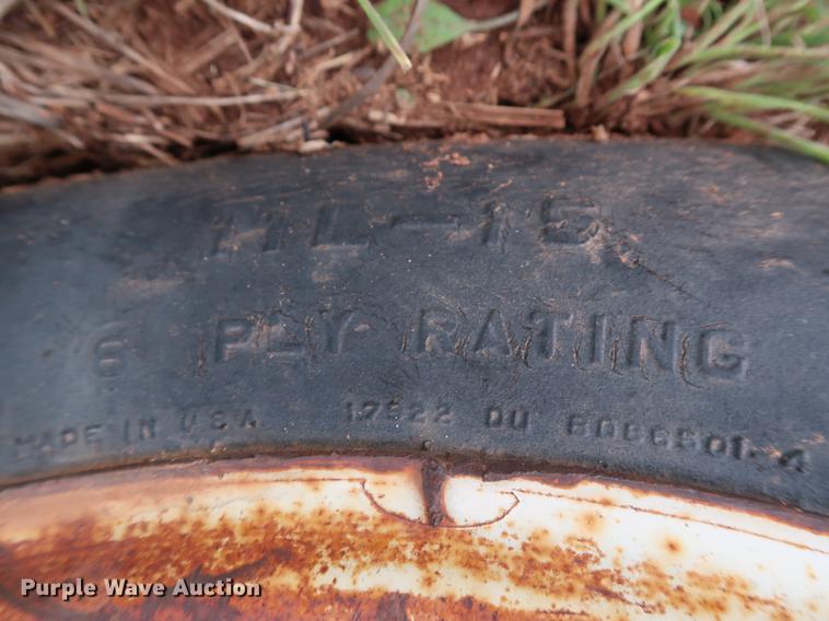 image for item DG3463 Richardson AD Flex stubble mulch sweep plow