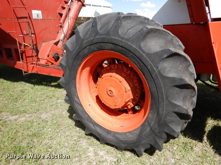 image for item DG5779 1981 Case 4490 4WD tractor