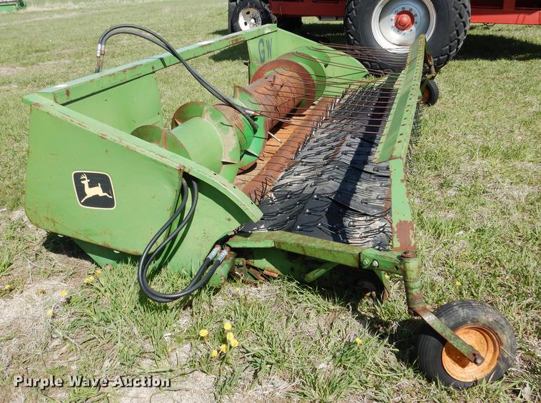 image for item DG5782 John Deere 212 pickup head