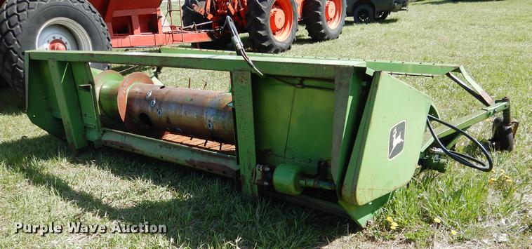 image for item DG5782 John Deere 212 pickup head