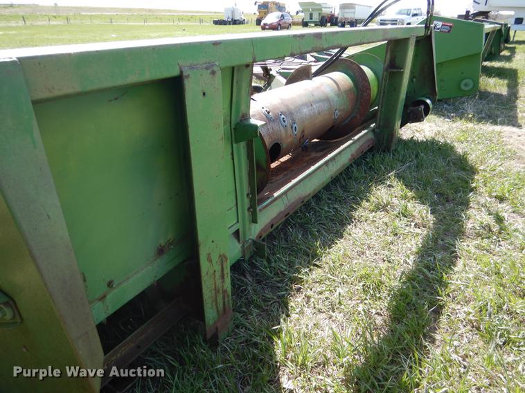 image for item DG5782 John Deere 212 pickup head