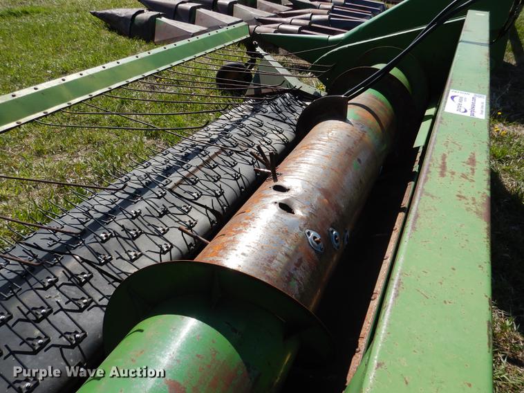 image for item DG5782 John Deere 212 pickup head