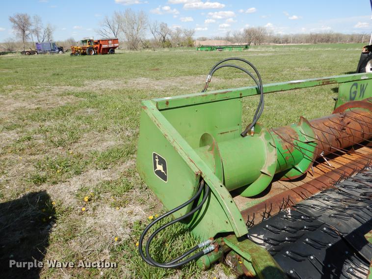 image for item DG5782 John Deere 212 pickup head