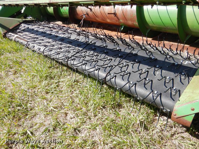 image for item DG5782 John Deere 212 pickup head