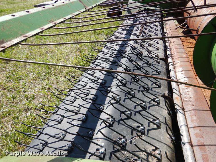 image for item DG5782 John Deere 212 pickup head