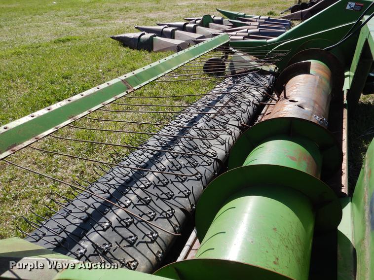 image for item DG5782 John Deere 212 pickup head