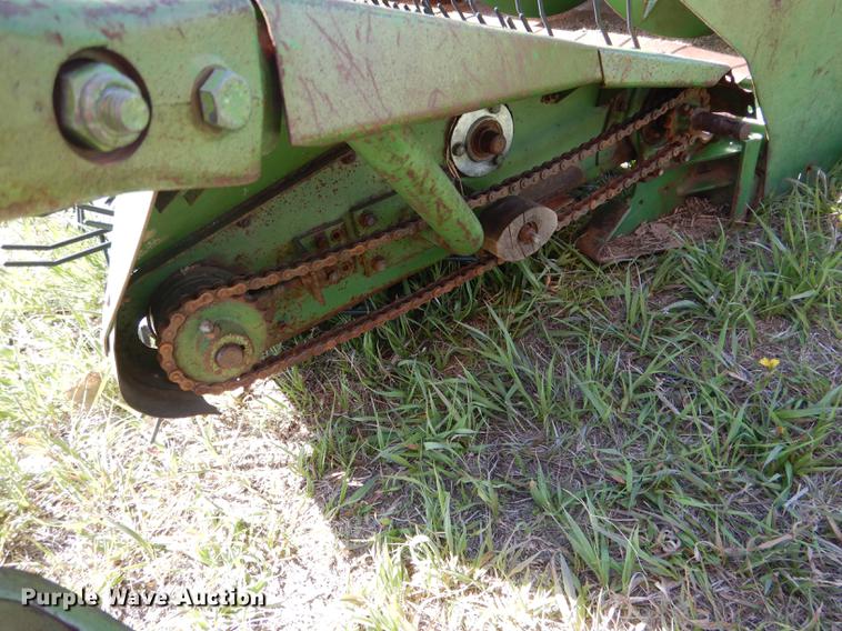 image for item DG5782 John Deere 212 pickup head