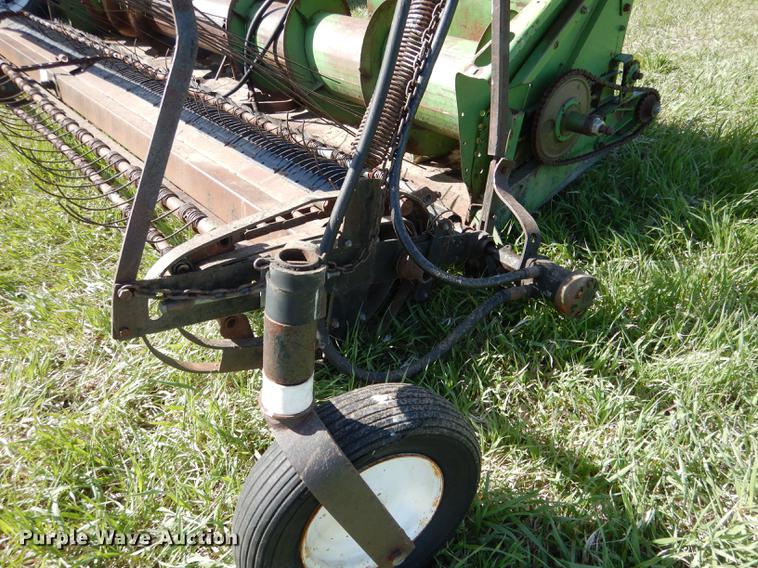 image for item DG5783 John Deere pickup head