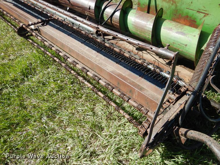 image for item DG5783 John Deere pickup head