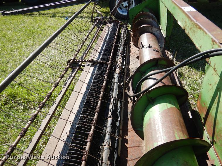 image for item DG5783 John Deere pickup head