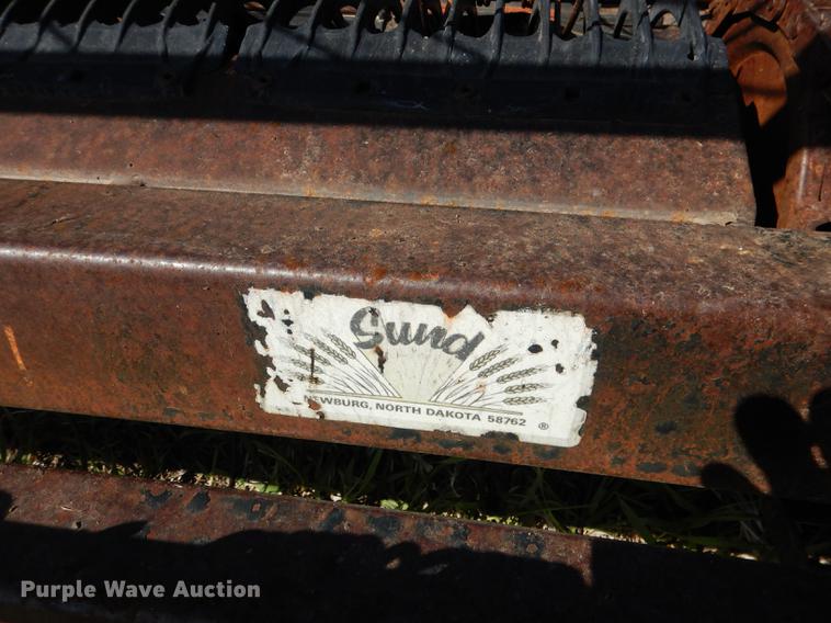 image for item DG5783 John Deere pickup head