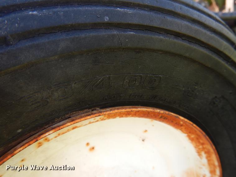 image for item DG5783 John Deere pickup head