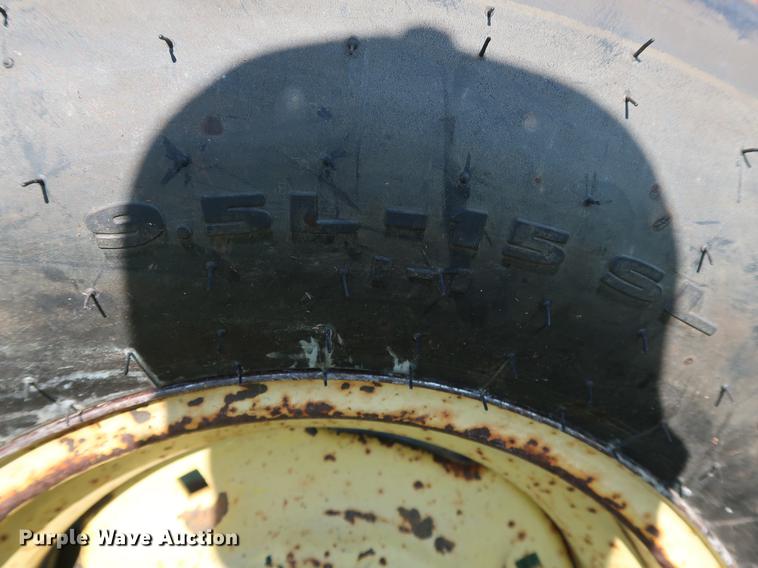 image for item FE9622 John Deere 1610 chisel