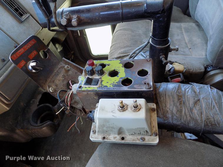 image for item FG9472 2007 Peterbilt 340 feed delivery truck