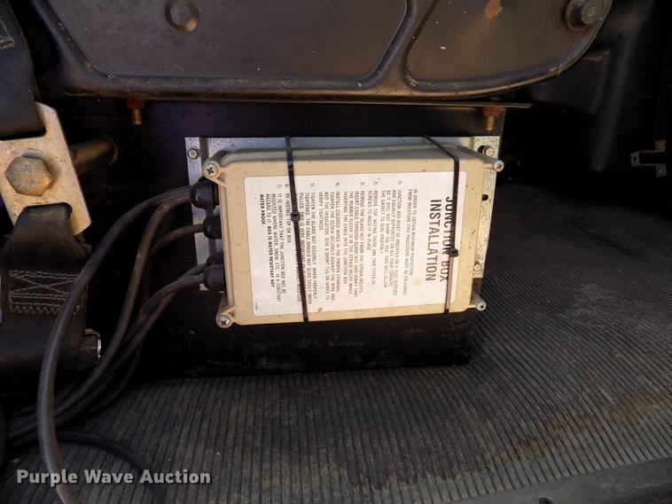 image for item FG9472 2007 Peterbilt 340 feed delivery truck